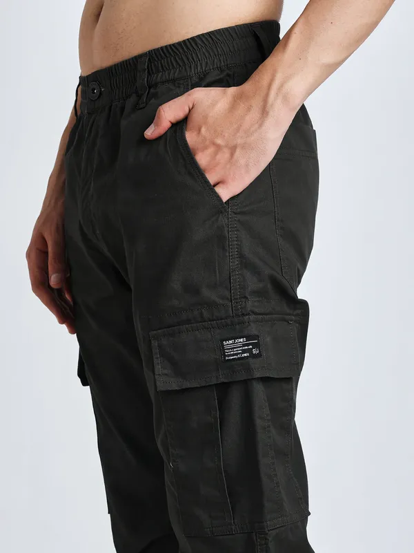 Sophisticated_Dark_Green_Cotton_Premium_&_Comfortable_Cargo_Pant_For_Men