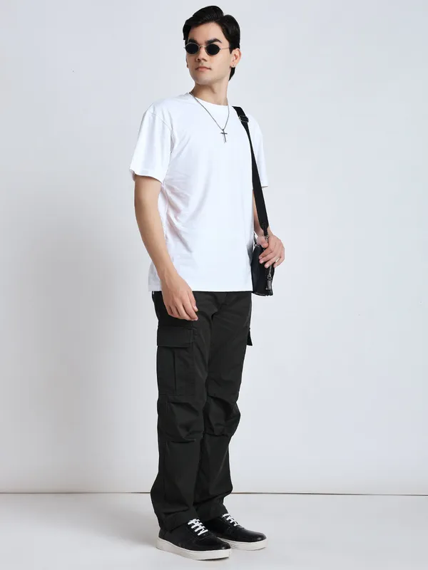 Sophisticated_Dark_Green_Cotton_Premium_&_Comfortable_Cargo_Pant_For_Men