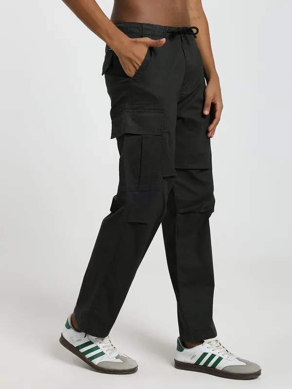 Black_Cotton_Lycra_Premium_&_Comfortable_Cargo_Pant_For_Men