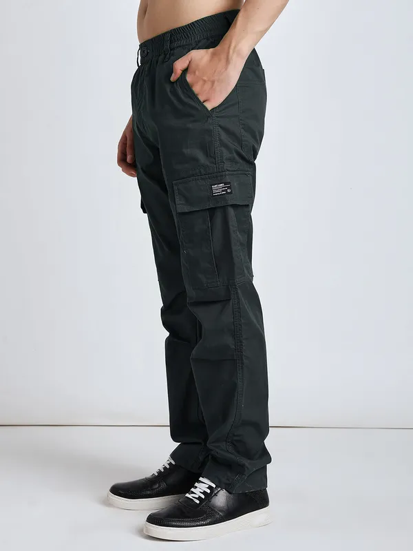 Sophisticated_Green_Cotton_Premium_&_Comfortable_Cargo_Pant_For_Men