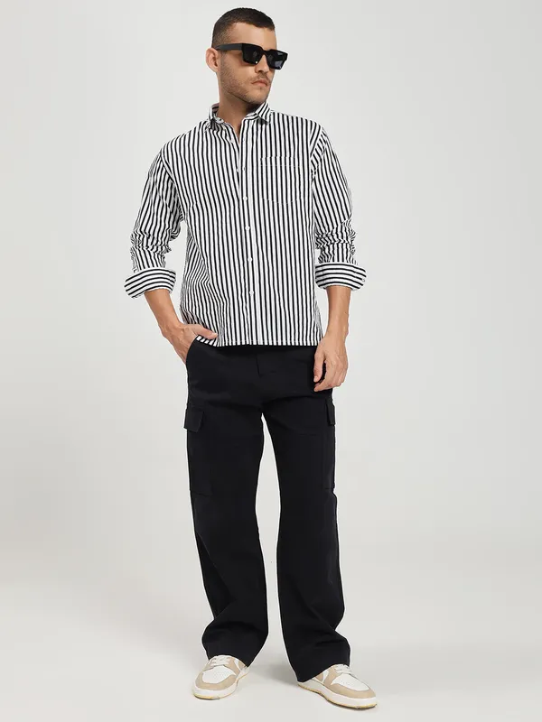 Black_&_White_Cotton_Premium_&_Comfortable_Shirt_For_Men