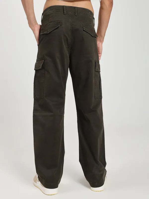 Dark_Green_Cotton_Premium_&_Comfortable_Cargo_Pant_For_Men