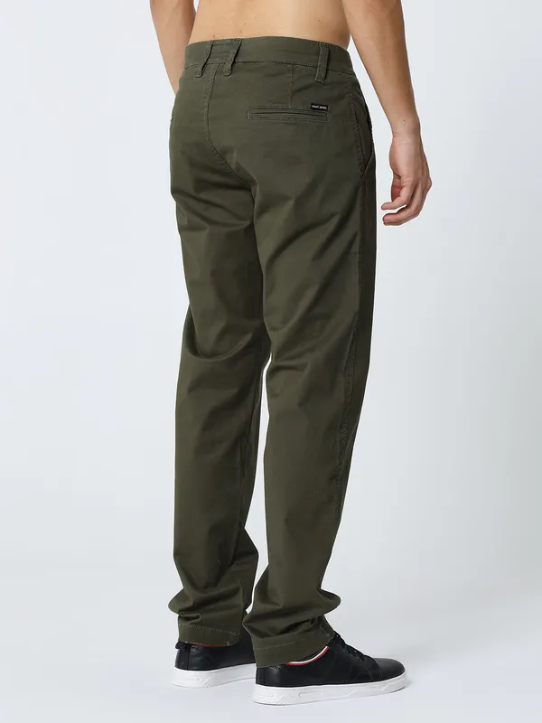 Olive_Cotton_Premium_&_Comfortable_Trousers_For_Men