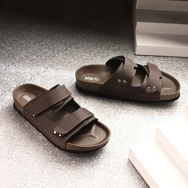 Brown_Synthetic_Leather_Breathable_Pu_Insole_Slipper_For_Men
