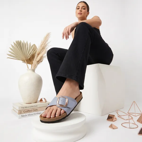 PU_VEGAN_leather_hand_crafted_DOCTOR_padded_to_keep_you_fit_in_all_modes_of_life.