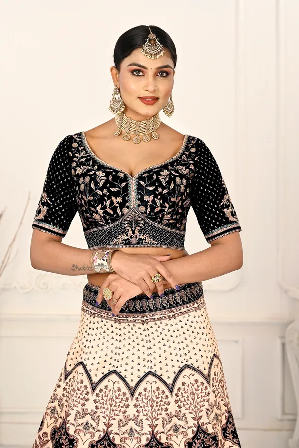 LEHENGA_CHOLI_SET