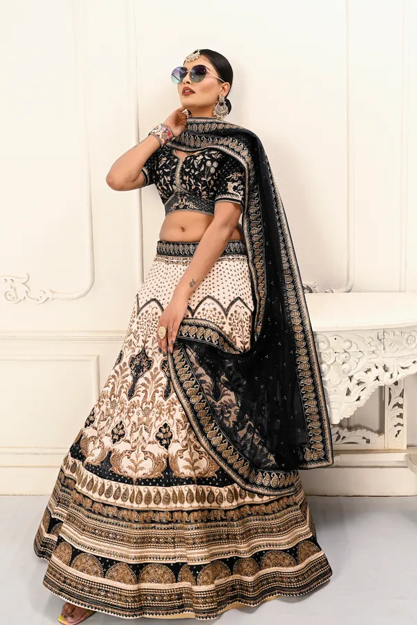 LEHENGA_CHOLI_SET