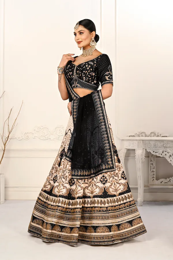 LEHENGA_CHOLI_SET