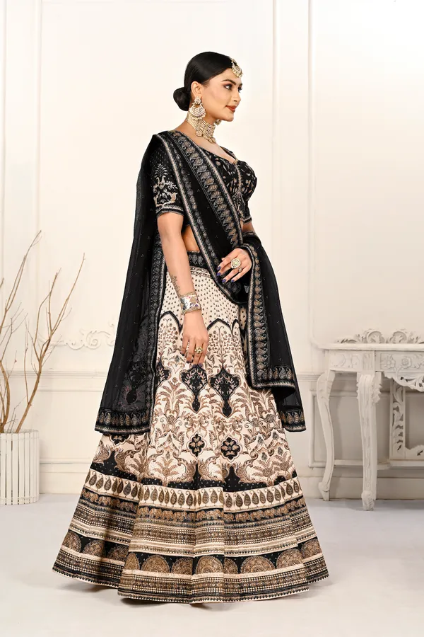 LEHENGA_CHOLI_SET