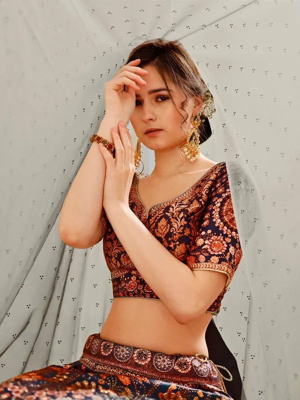 LEHENGA_CHOLI_SET