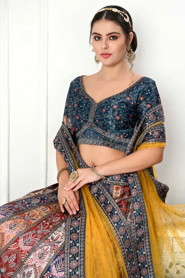LEHENGA_CHOLI_SET