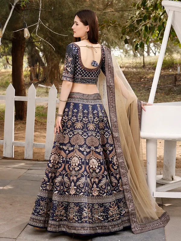 LEHENGA_CHOLI_SET