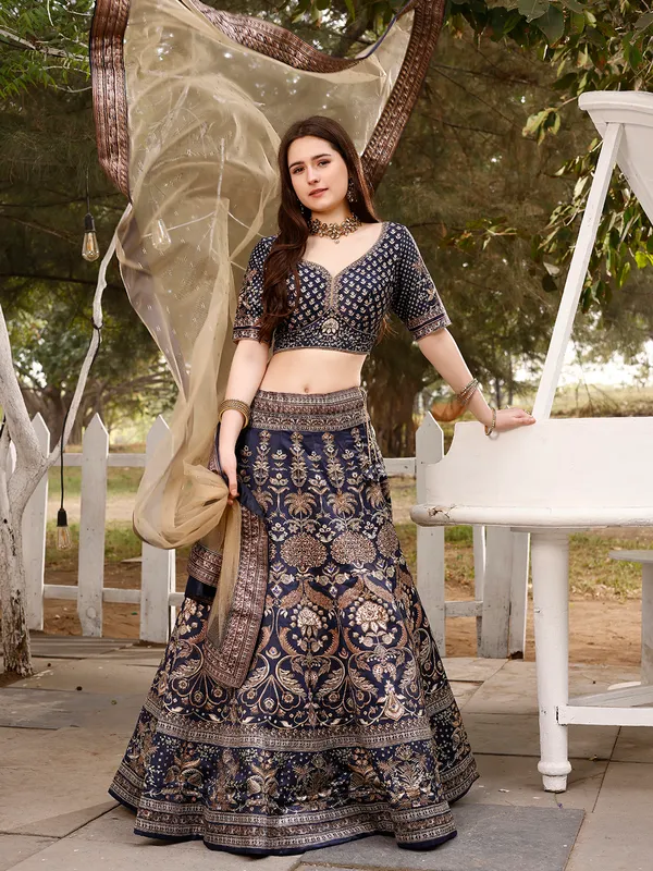 LEHENGA_CHOLI_SET