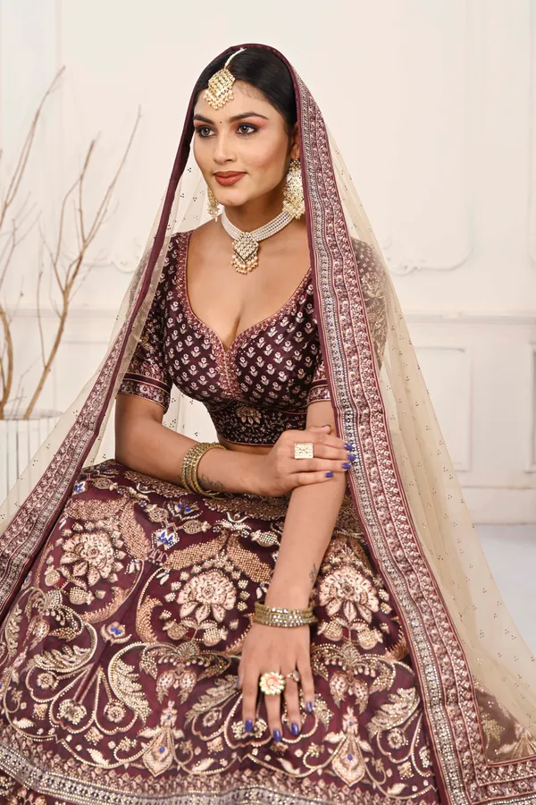 LEHENGA_CHOLI_SET
