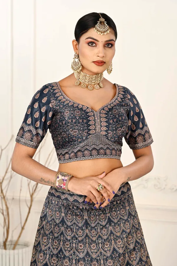 LEHENGA_CHOLI_SET