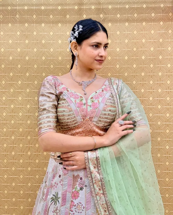 Pink_Swarovski_Stone_Work_Printed_Lehenga_Choli_For_Women_&_Girls