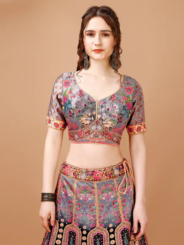 LEHENGA_CHOLI_SET