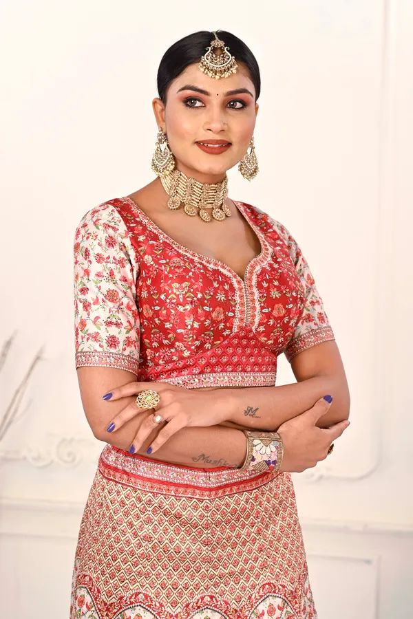 LEHENGA_CHOLI_SET