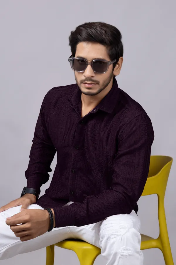 Wine_Casual_Roll_Up_Sleeve_Solid_Printed_Men_Shirt