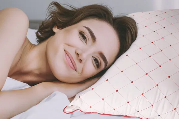 White_With_Red_Embroidery_Outer_Cover_Comfortable_Supportive_Pillow_For_Linens_&_Bedding_Bedding_(17x27_inch)