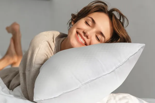 White_Comfortable_Supportive_Pillow_For_Linens_&_Bedding_(17x27_inch)