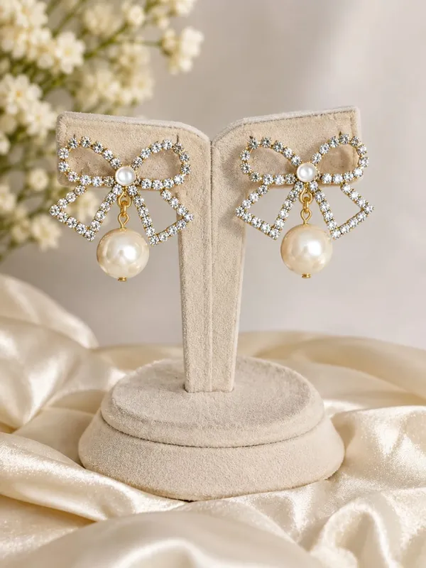 Elegant_Bow_Shape_Pearl_Brooch_with_Crystal_Stones_|_Women’s_Stylish_Decorative_Brooch