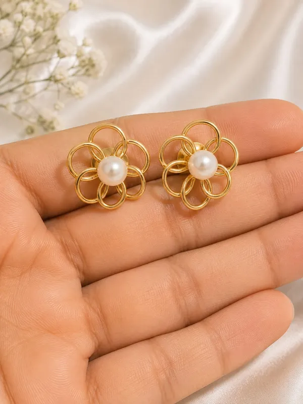 Elegant_Gold_Flower_Pearl_Stud_Earrings_for_Women_|_Floral_Design_Party_Wear_Earrings_|_Stylish_Ethnic_Jewellery