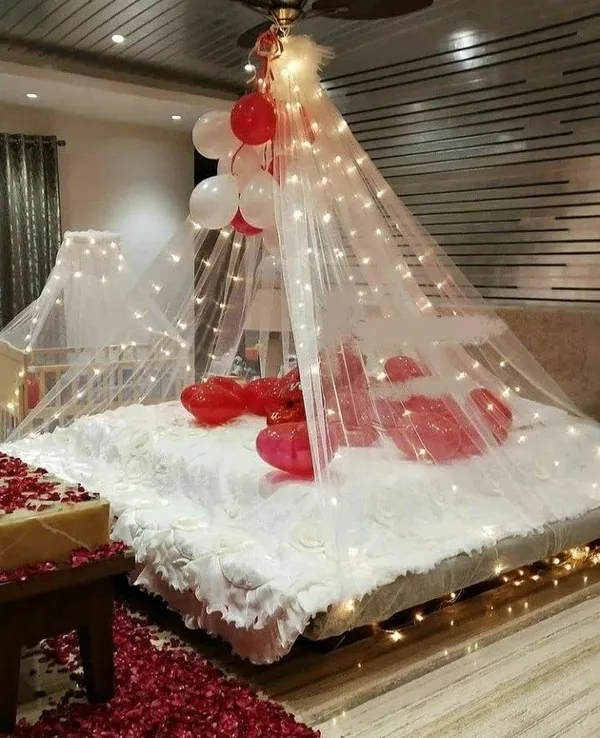 White_&_Red_Heart_Shape_Balloons_Net_Backdrop_Led_Light_|_For_Party_Decoration_(10Ft_X_5Ft)_(71_Pcs)