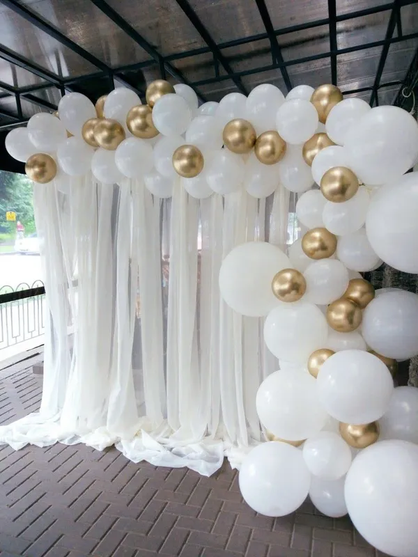 Gold_&_White_Balloons_Net_Backdrop_Led_Light_|_For_Party_Decoration_(10Ft_X_5Ft)_(128_Pcs)