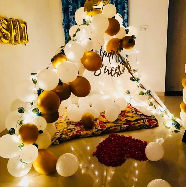 Gold_&_White_Birthday_Decorations_|_For_Girls_Boys_Balloons_With_Net_Backdrop_And_Led_Light_|_For_Party_Decoration