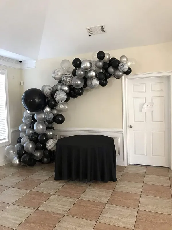 Silver_&_Black_Balloons_|_For_Birthdays_Anniversaries_Weddings_Functions_And_Party_Occasions_(10_Inch)