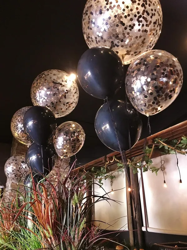 Black_Metallic_Pre-Filled_Confetti_Balloons_And_Metallic_Latex_Balloons_|_For_Party_Decoration_(Pack_Of_20)