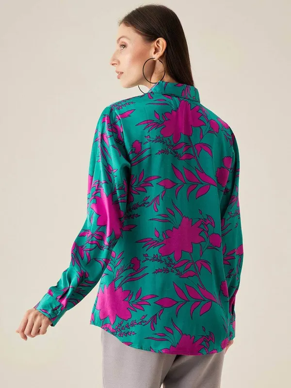 Green_Floral_Printed_Casual_Regular_Fit_Solid_Shirt