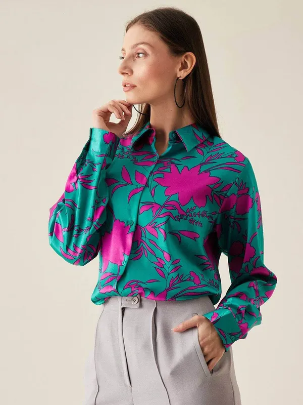 Green_Floral_Printed_Casual_Regular_Fit_Solid_Shirt