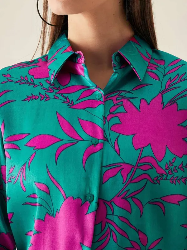 Green_Floral_Printed_Casual_Regular_Fit_Solid_Shirt