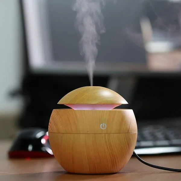 Wooden_Humidifier_Aroma_Diffuser_for_Room_with_Colorful_Ambient_Lighting