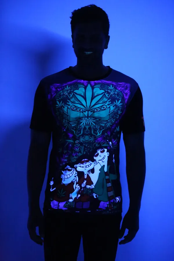 ED-EDD-EDDY_DAY_DREAMING_TRIP_|_UV_Reactive_Art_|_T-SHIRT_|_210_GSM