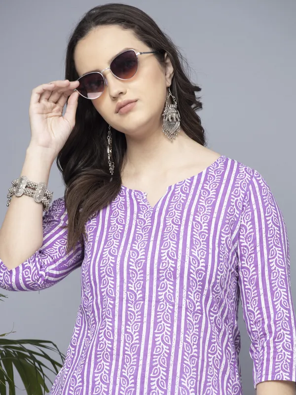 Purple_&_White_Cotton_Rayon_Printed_Straight_Kurta_For_Women