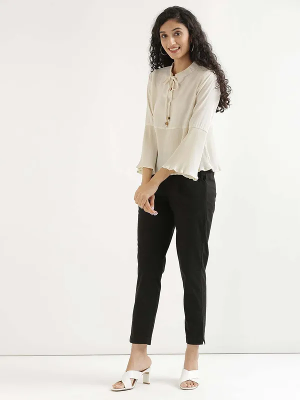 Black_Cotton_Regular_Fit_Trouser_For_Women