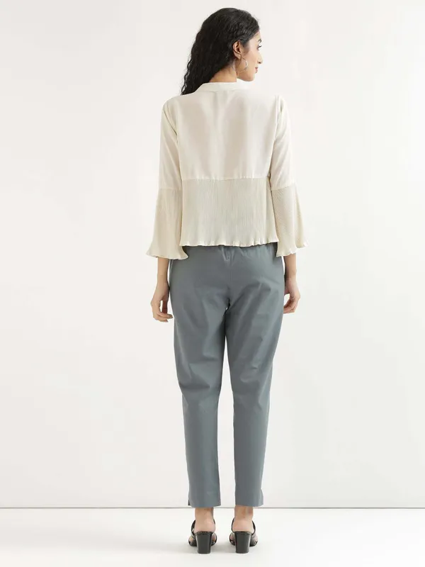 Grey_Cotton_Regular_Fit_Trouser_For_Women