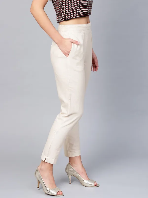 Cream_Cotton_Regular_Fit_Trouser_For_Women