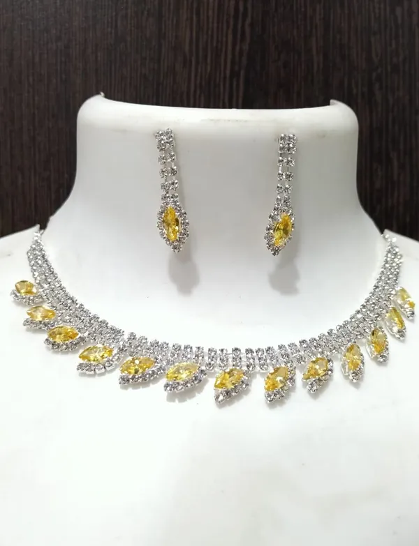 Twinkling_Beautiful_Jewellery_Sets_|_NEW_WOMEN_JEWELLERY_SET_WITH_EARRING