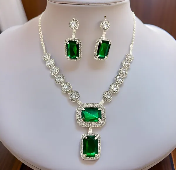 Princess_Beautiful_Jewellery_Sets_|_NEW_WOMEN_JEWELLERY_SET_WITH_EARRING