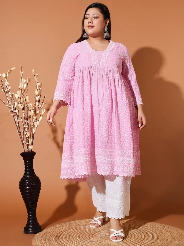 Pink_Fusion_Cotton_V-Neck_Printed_Kurta_Sets_For_Plus_Size_Women