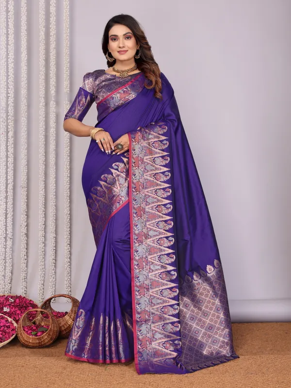 Blue_Banarasi_Silk_Saree_with_Exquisite_Golden_Zari_Weaving