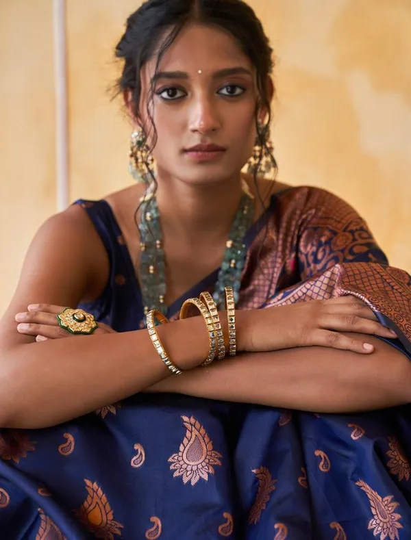 Blue_Royal_Elegance:_Navy_Blue_Silk_Saree
