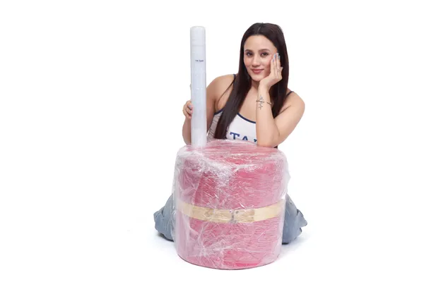 Transparent_Stretch_Film_-_Multi-Purpose_Product,_For_Packing_Scrachless_Delivery_Of_Products_And_Storage_(1_KG_ROLL)