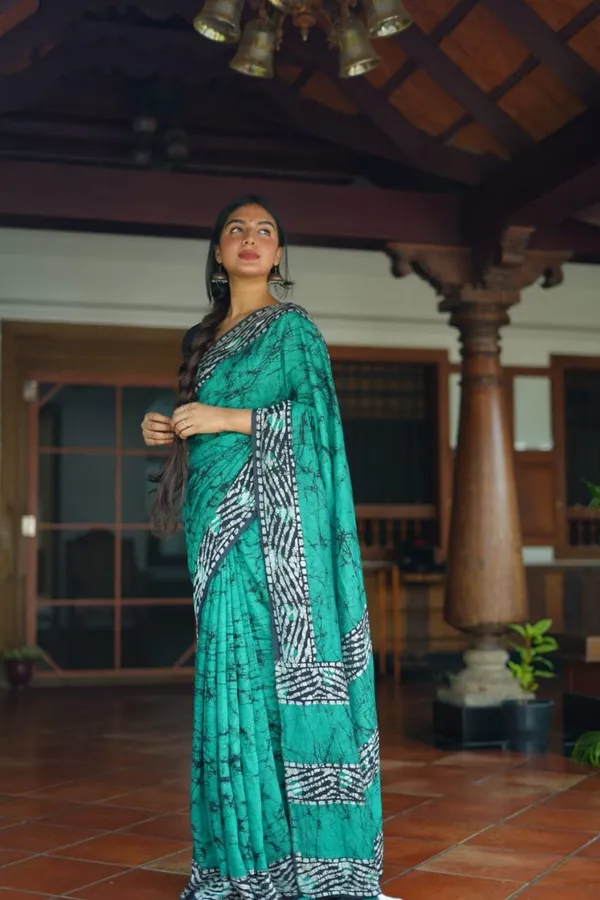Aqua_Blue_Premium_Linen_Saree_For_Women