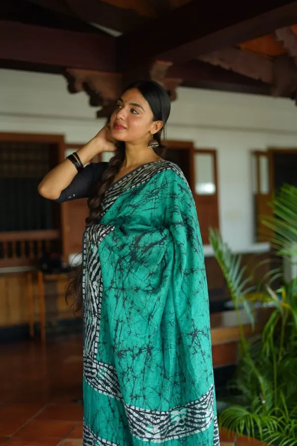 Aqua_Blue_Premium_Linen_Saree_For_Women