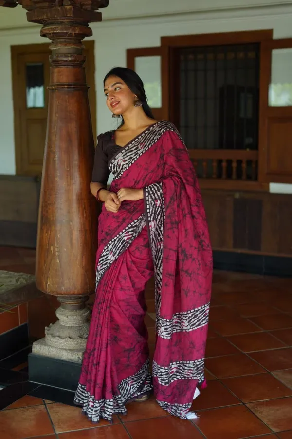 Pink_Premium_Linen_Saree_For_Women